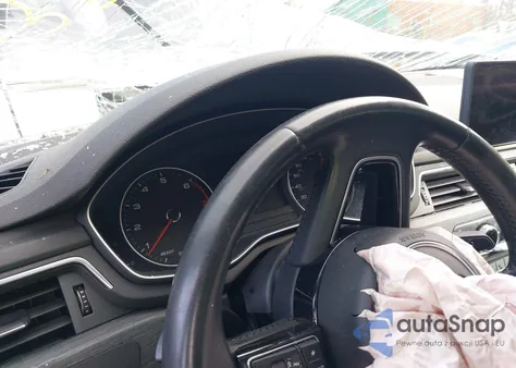 2017 Audi A4 2.0T Premium z USA, uszkodzony, nr VIN WAUANAF42HN069919